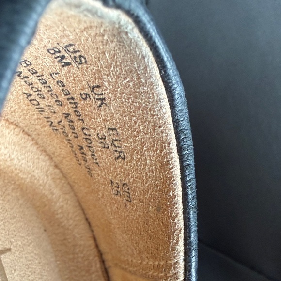 Naturalizer Navy Suede Penny Loafers with Brown Trim - Picture 6 of 7